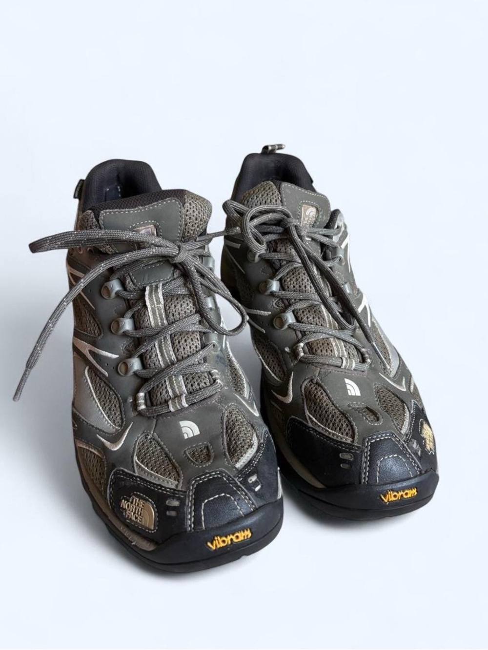 2000s The North Face Men's Hedgehog Trek Trail Hiking Boots with Vibram